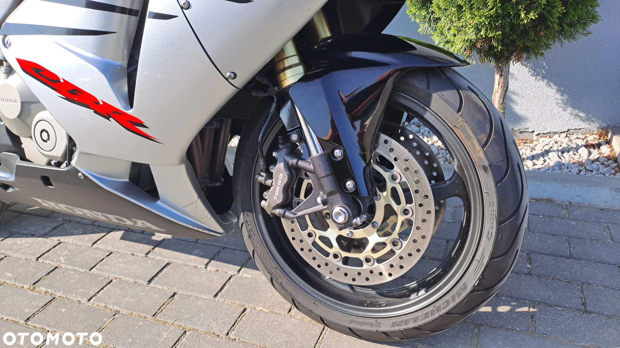 Honda CBR - 9