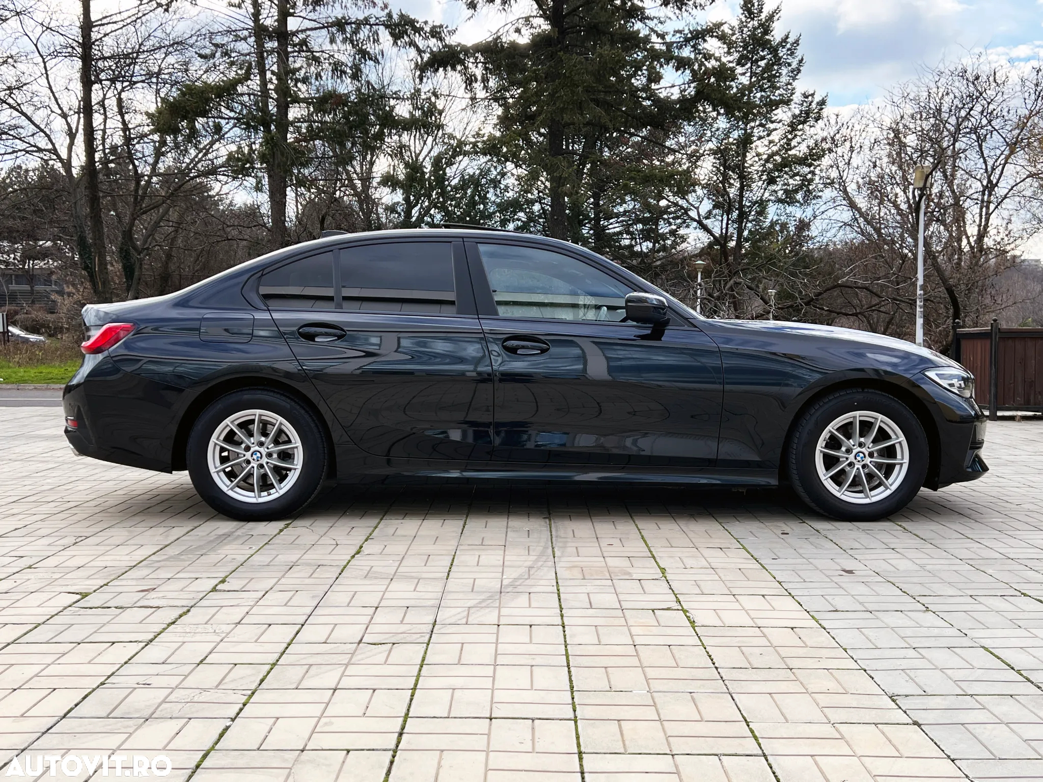 BMW Seria 3 318d Luxury Line - 11