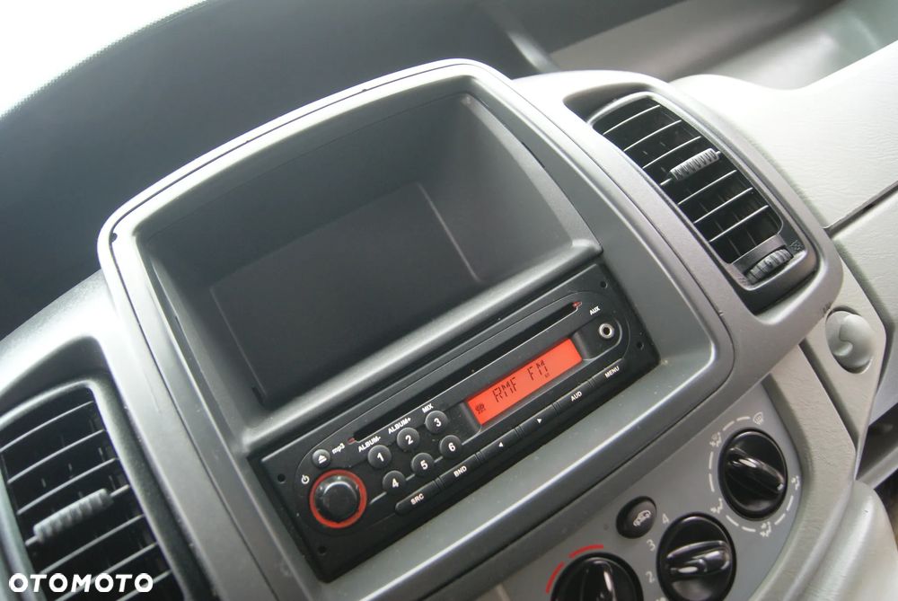Opel Vivaro - 26