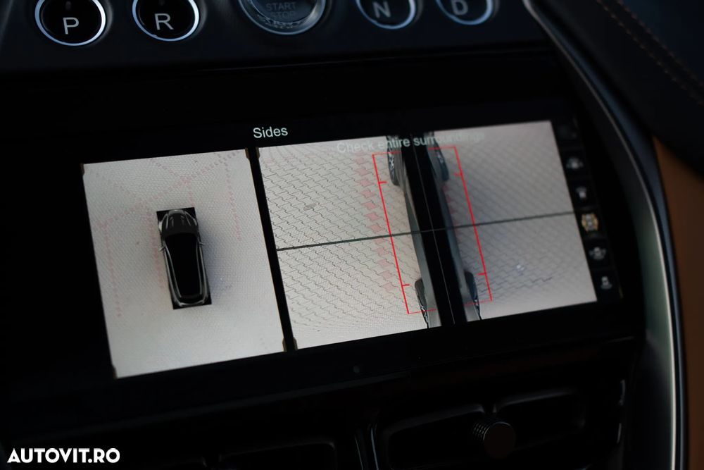 Aston Martin DBX - 35