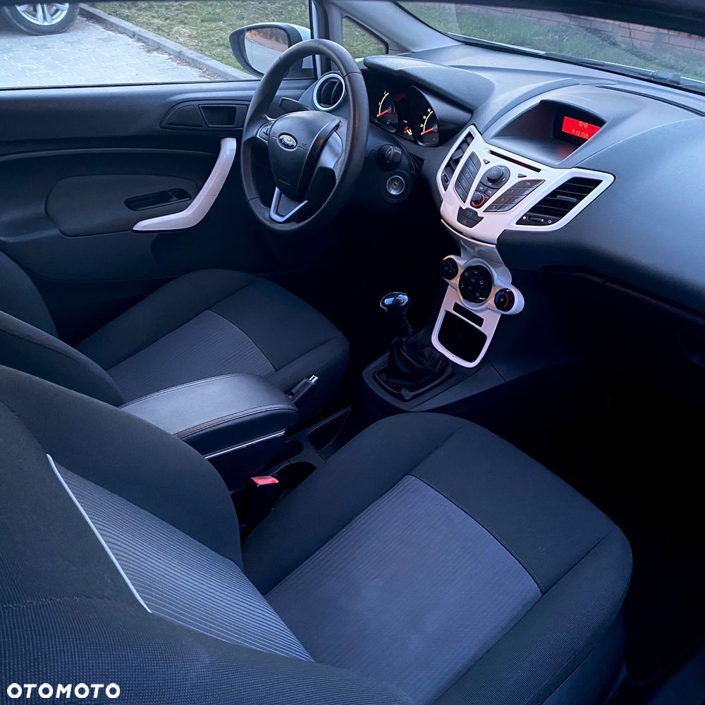 Ford Fiesta - 13