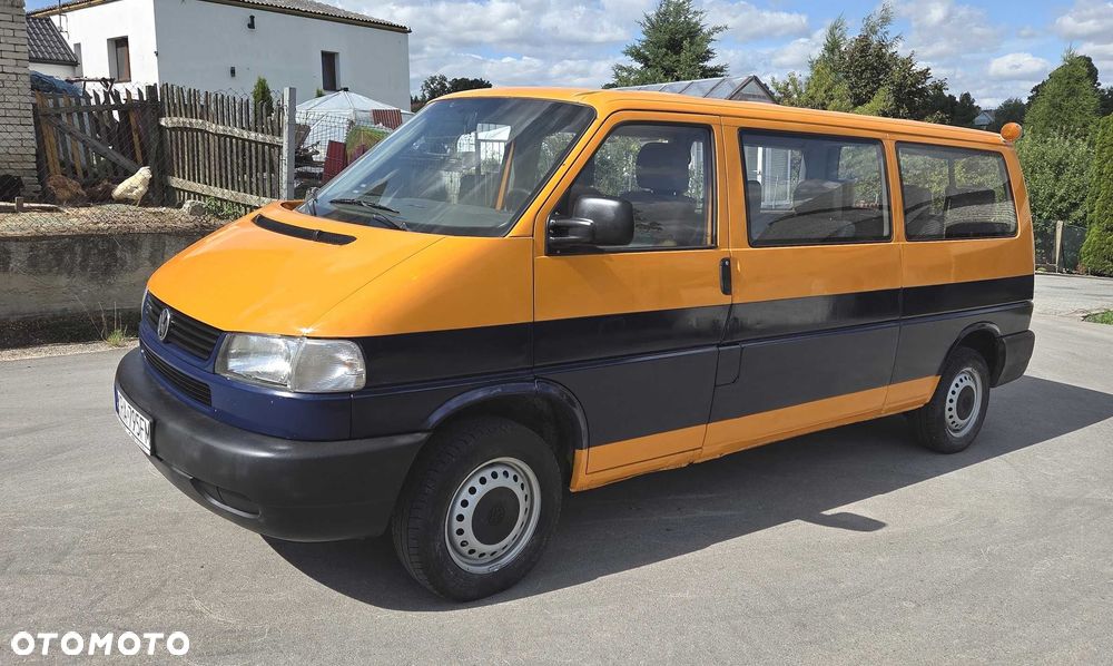 Volkswagen Caravelle - 2