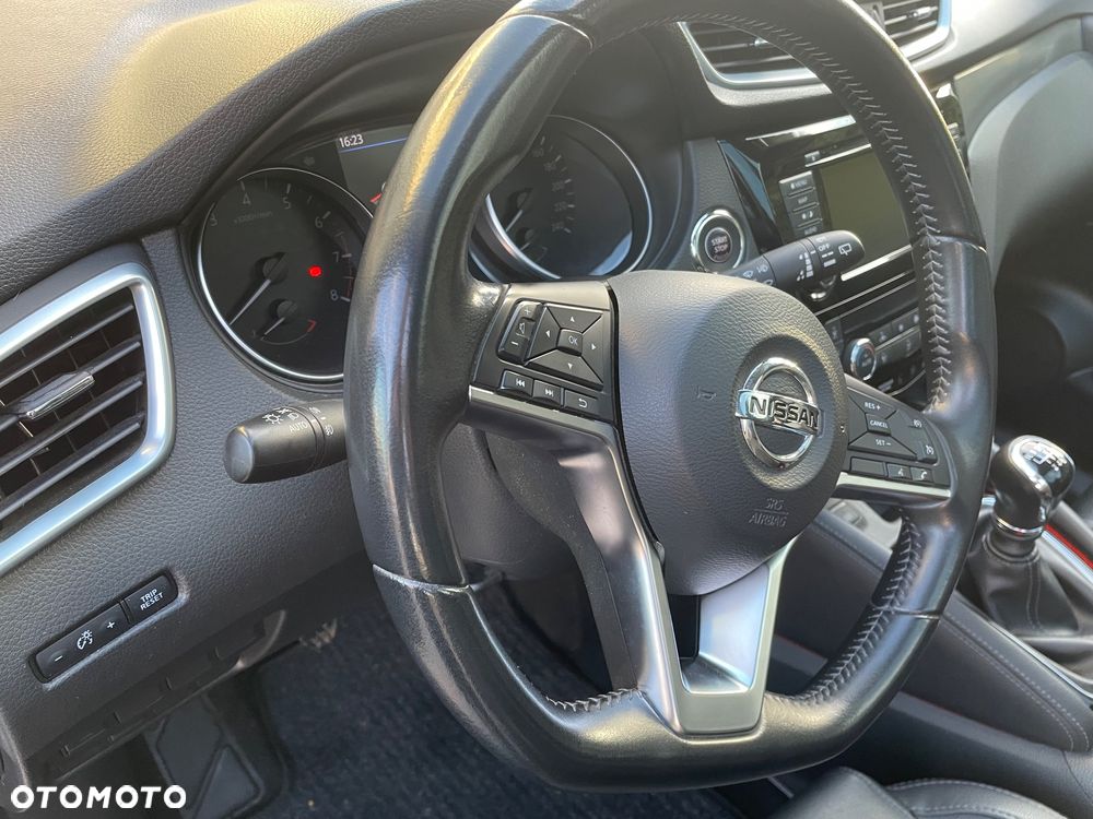 Nissan Qashqai - 25