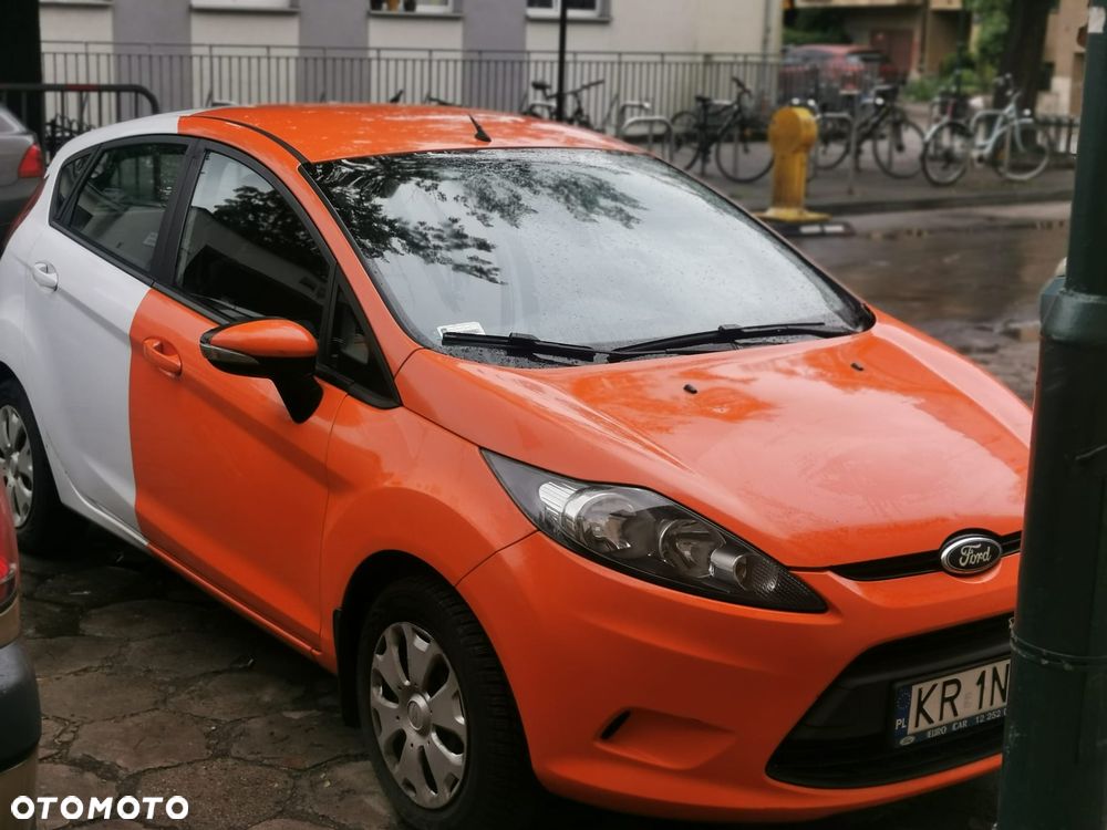Ford Fiesta 1.4 Trend - 8