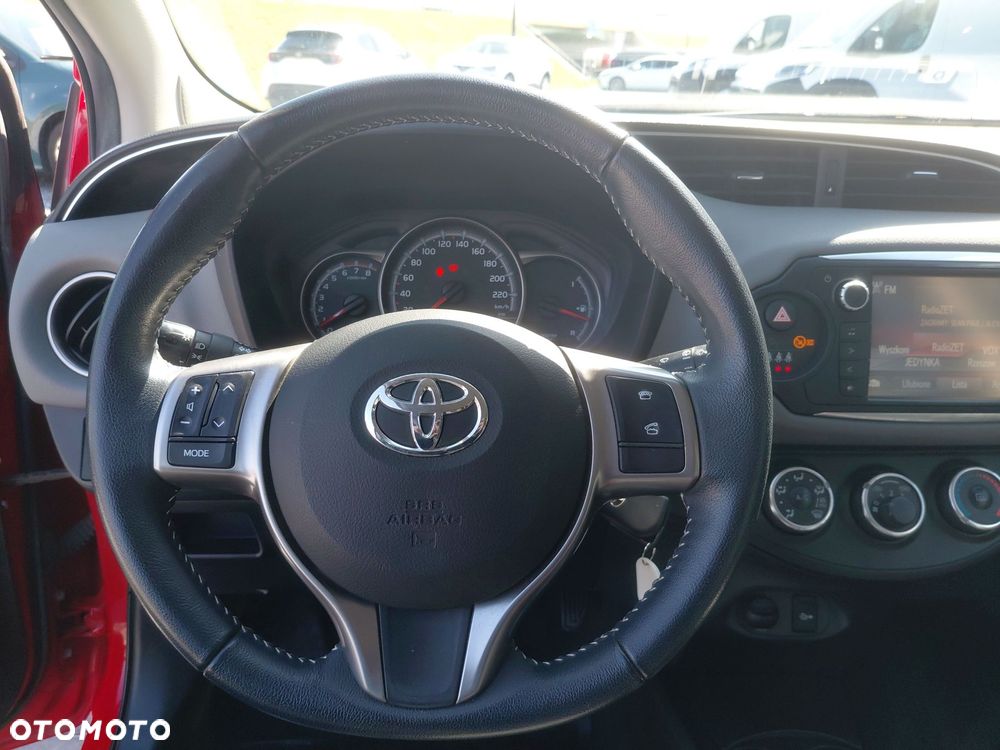 Toyota Yaris - 16