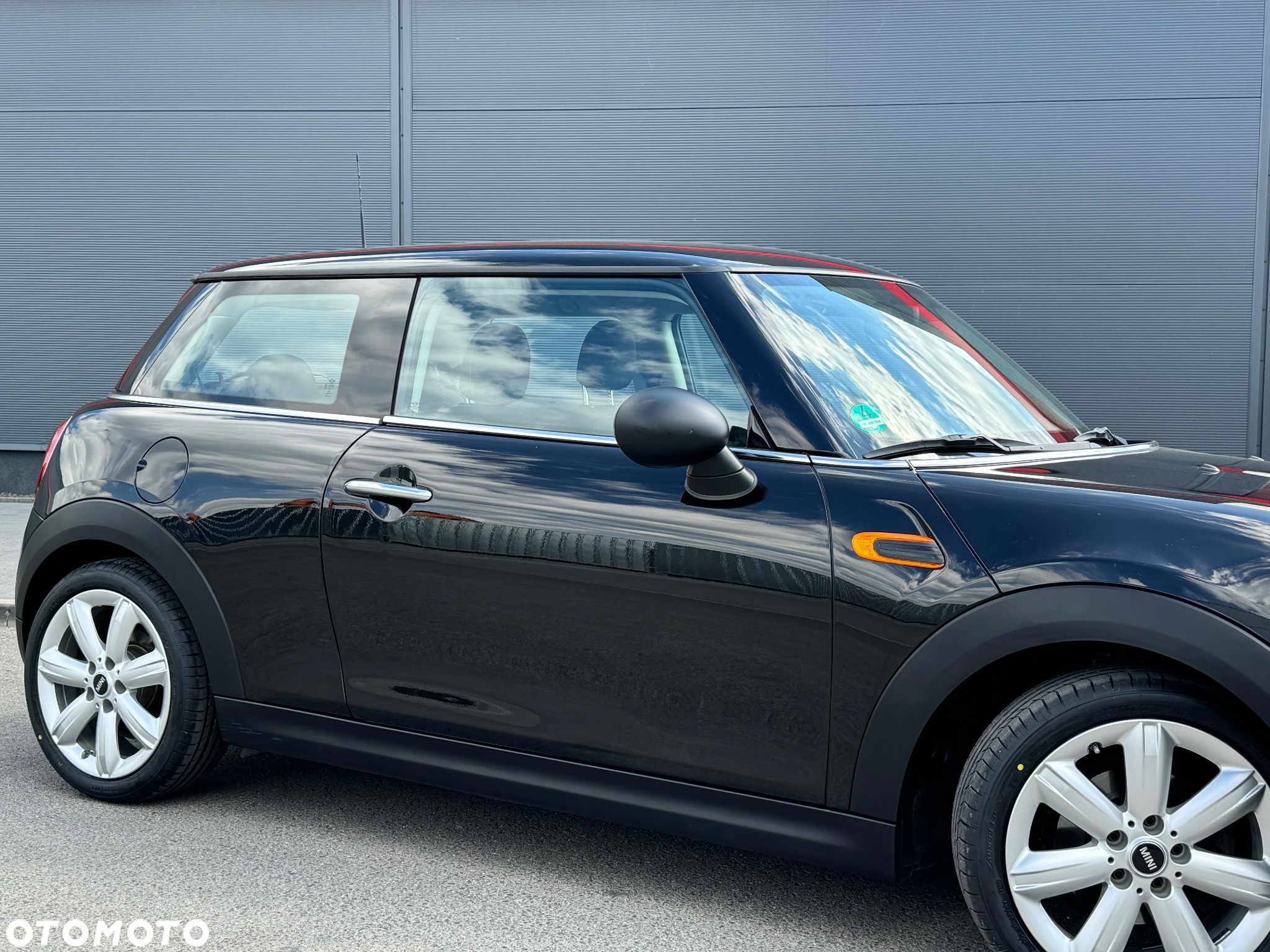 MINI ONE Standard - 14
