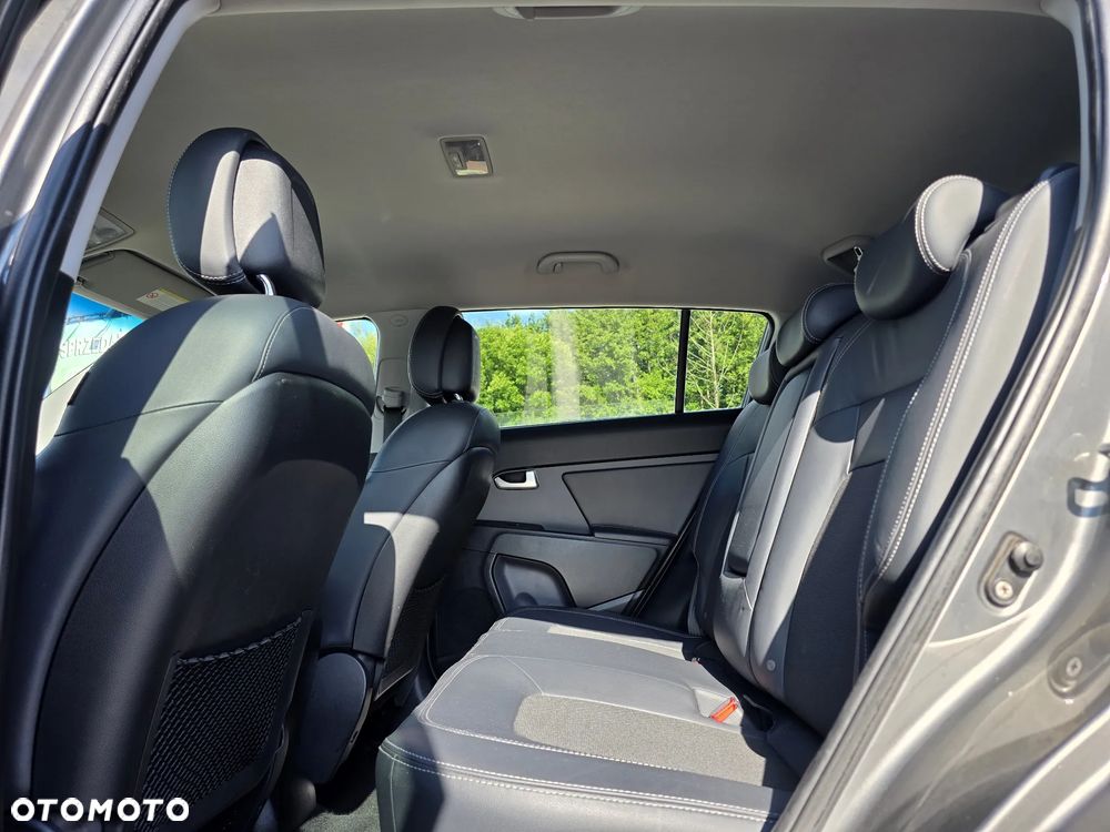 Kia Sportage 2.0 L - 7