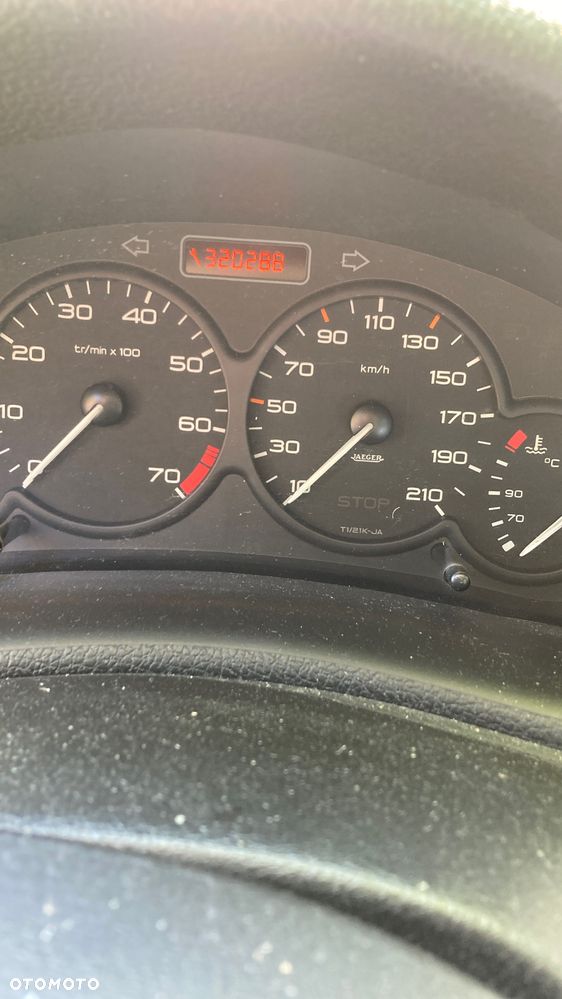 Peugeot 206 - 8