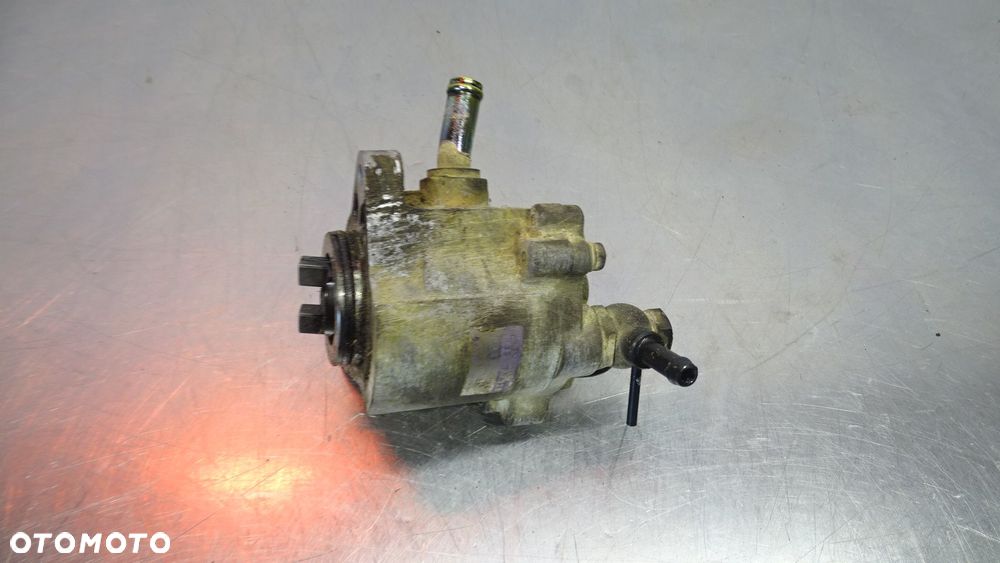 VACUM POMPA TOYOTA RAV4 II 2.0 D-4D 29300-27020 - 1