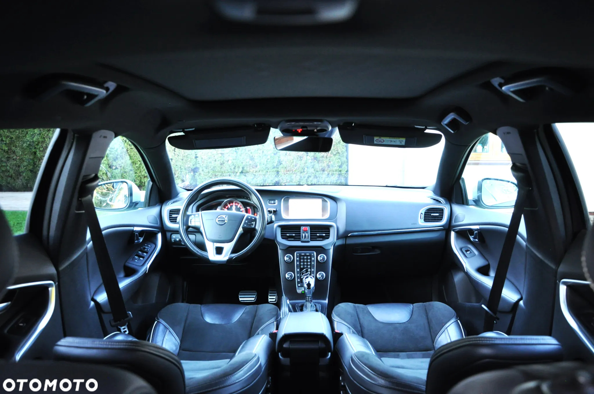 Volvo V40 T3 Drive-E R-Design Momentum - 10