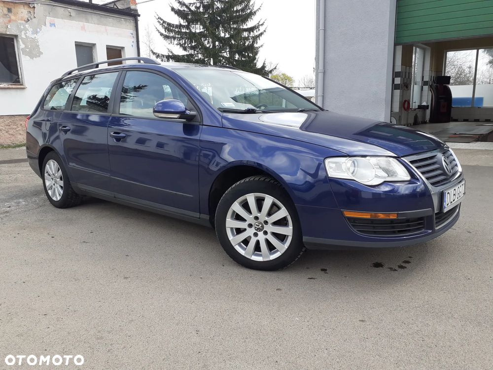 Volkswagen Passat 1.9 TDI Comfortline - 1