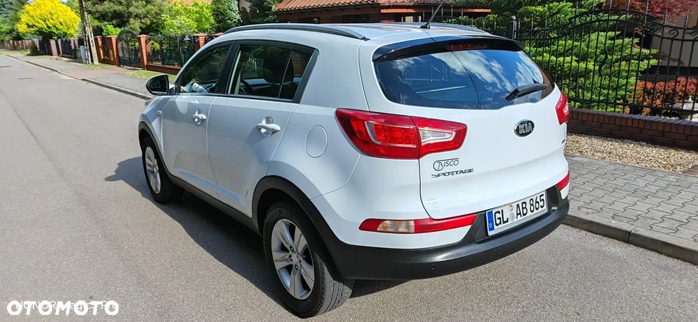Kia Sportage 1.7 CRDI 2WD Dream-Team Edition - 28