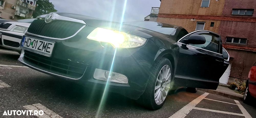 Skoda Superb 2.0 TDI Elegance DSG - 18