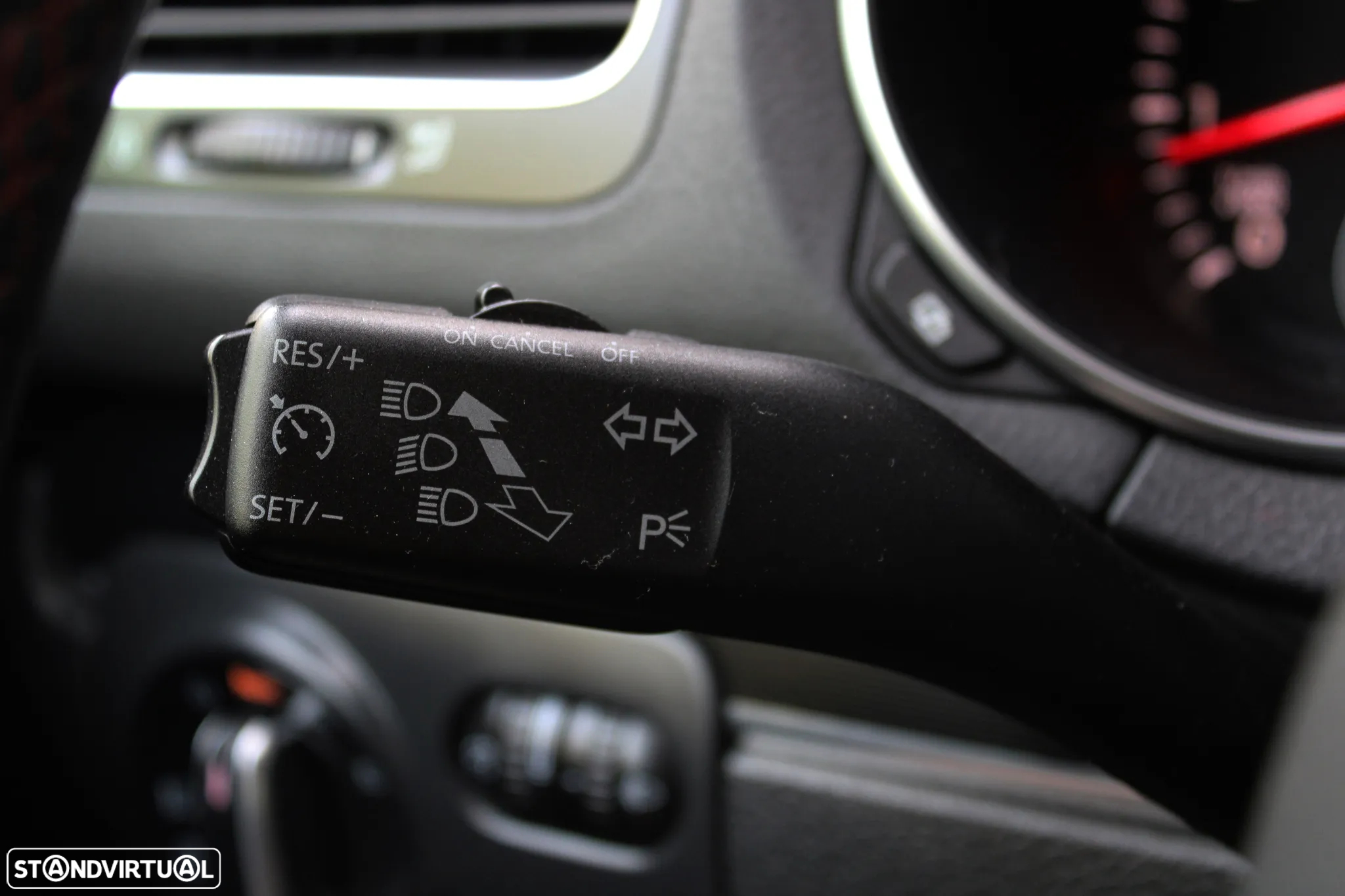 VW Golf 2.0 GTI DSG - 33