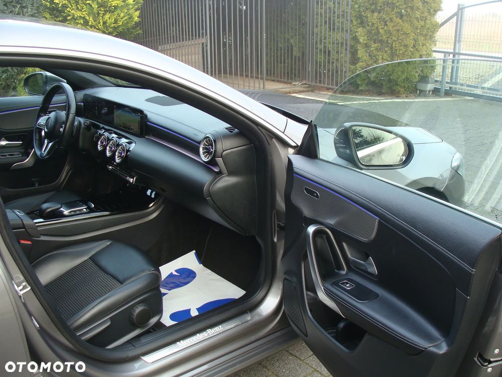 Mercedes-Benz CLA 200 d Progressive 8G-DCT - 14