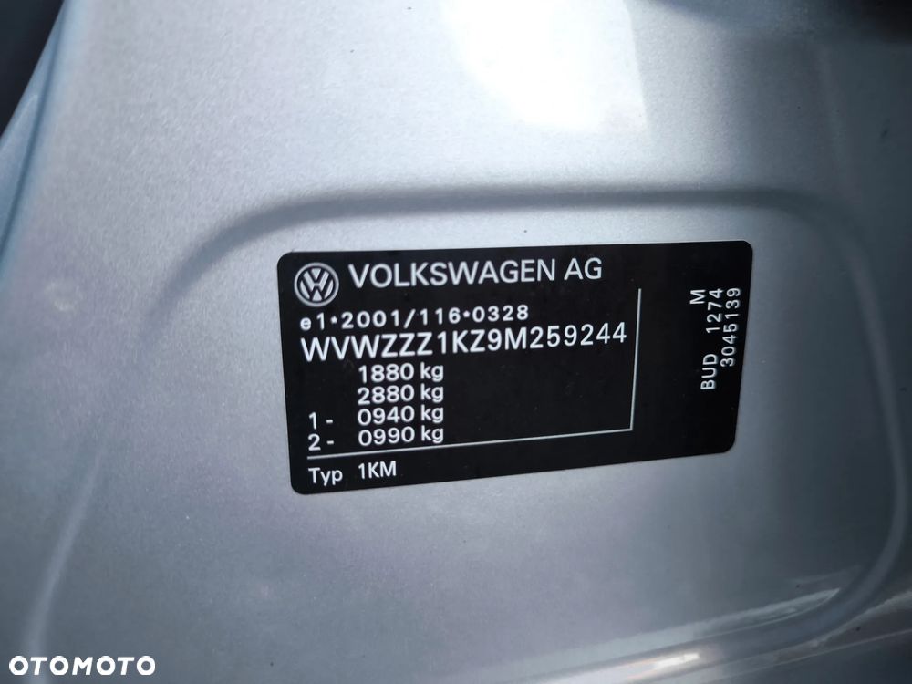 Volkswagen Golf - 16