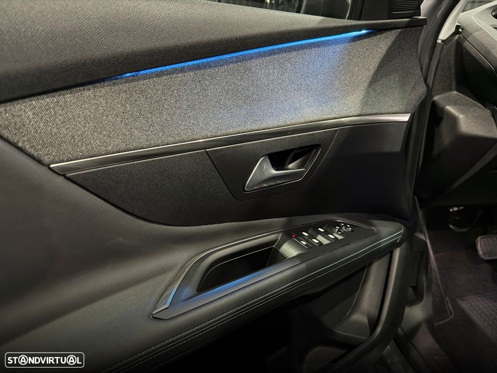 Peugeot 3008 1.6 Hybrid Allure e-EAT8 - 17