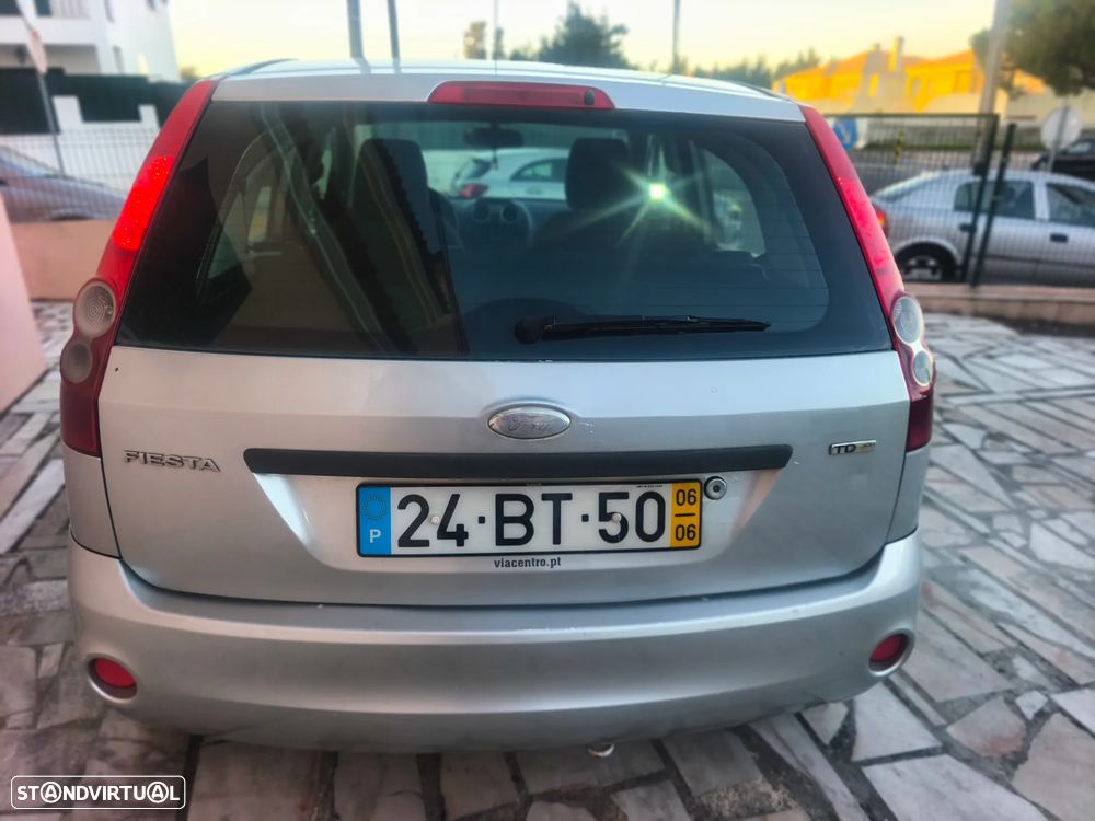 Ford Fiesta 1.4 TDCi First Edition - 23