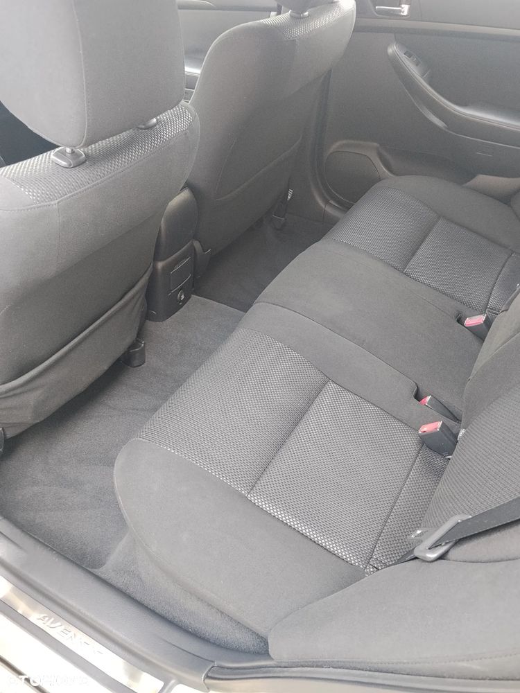 Toyota Avensis 2.0 VVT-i Executive - 7