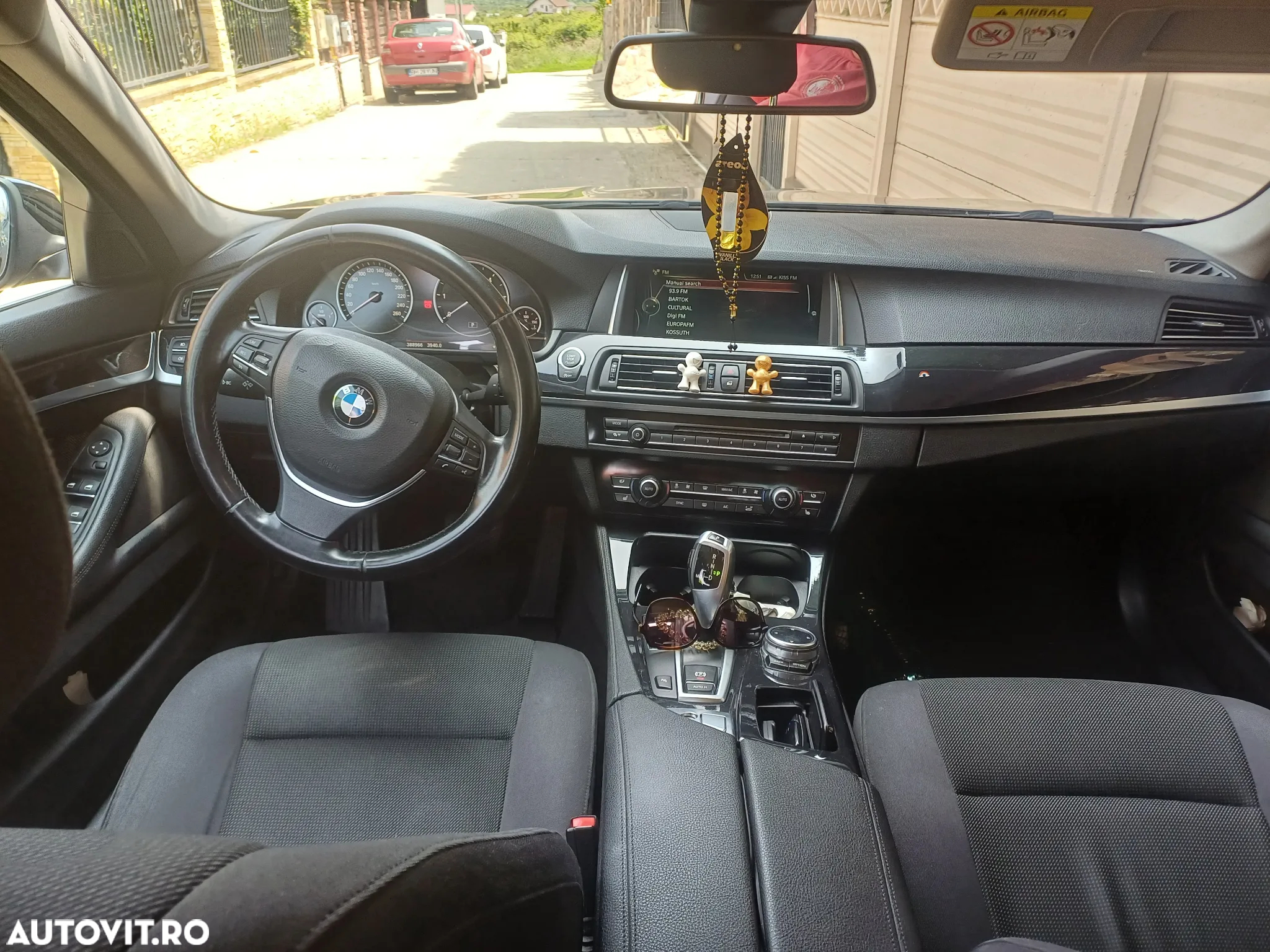 BMW Seria 5 520d - 12