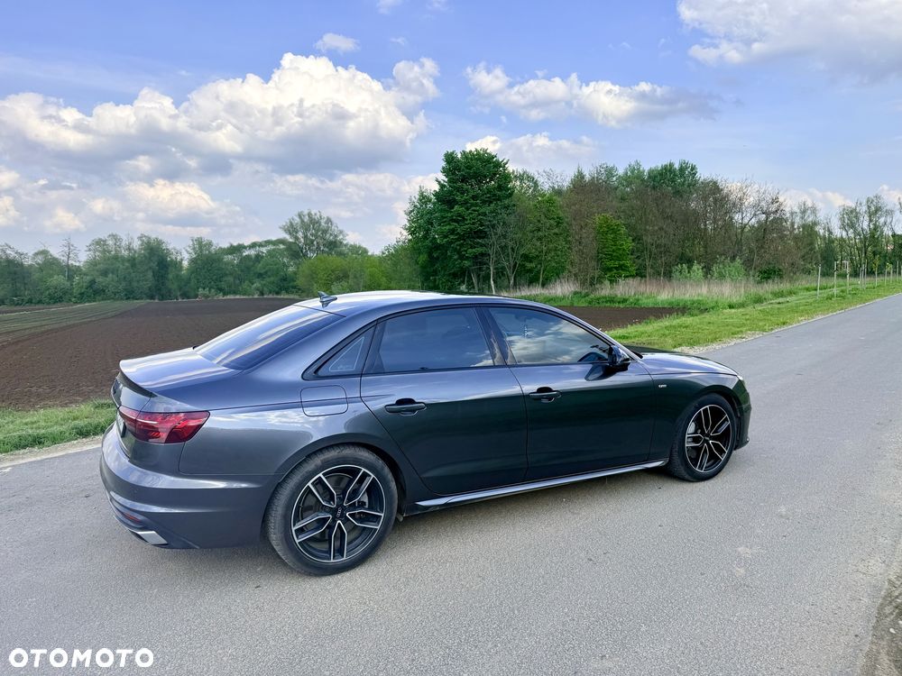 Audi A4 Limousine - 4
