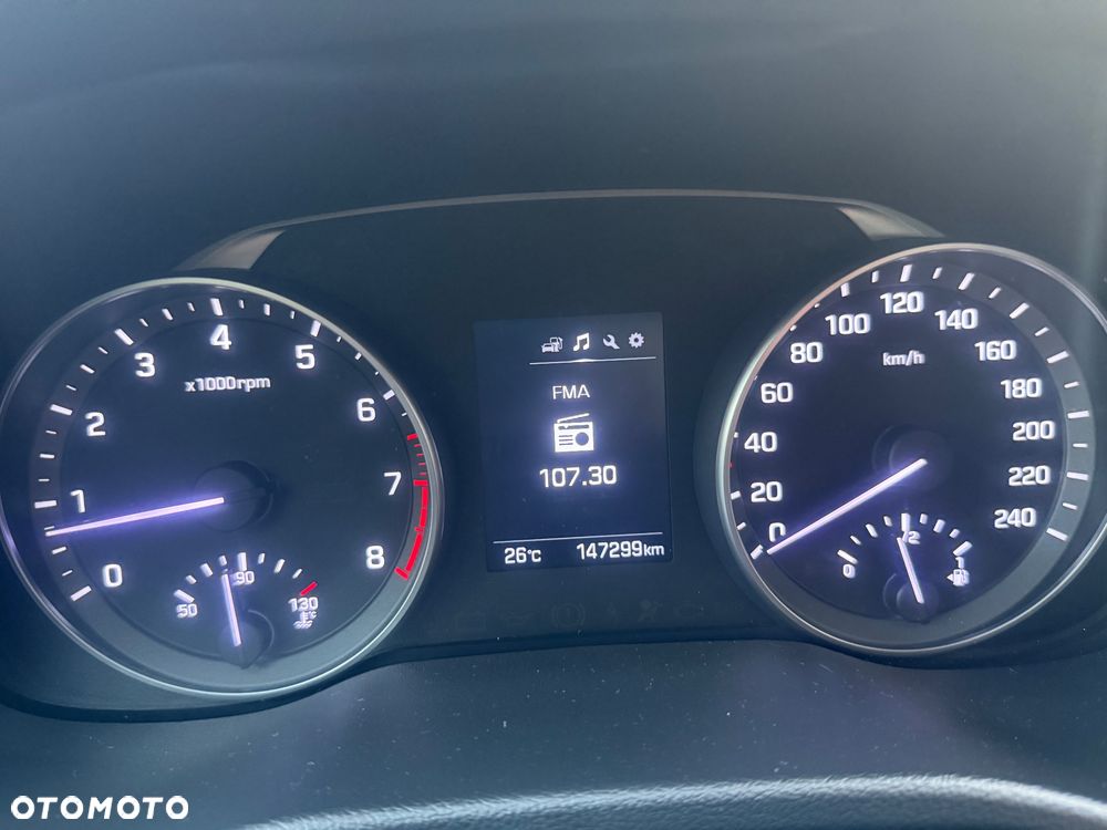 Hyundai Elantra 1.6 Comfort - 14