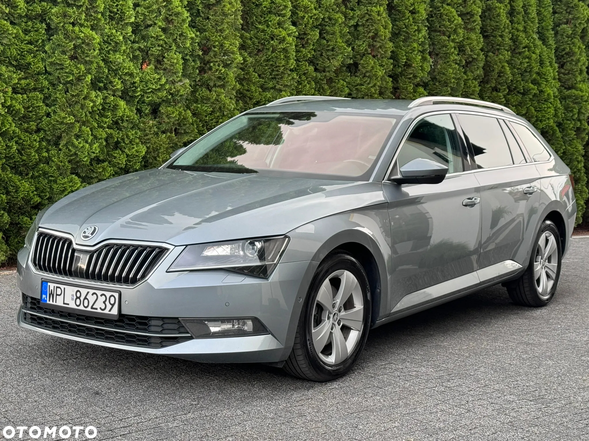 Skoda Superb 2.0 TDI Sportline DSG - 3