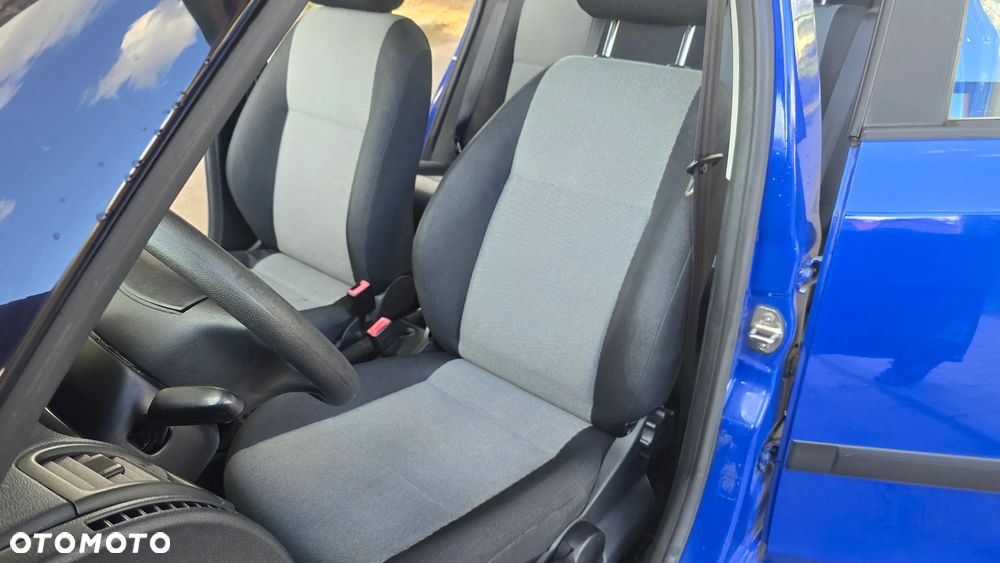 Skoda Fabia 1.4 16V Active - 29