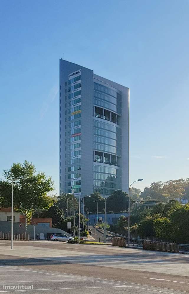 Escritório privado para arrendar na Regus Lisbon, Miraflores - Grande imagem: 2/10
