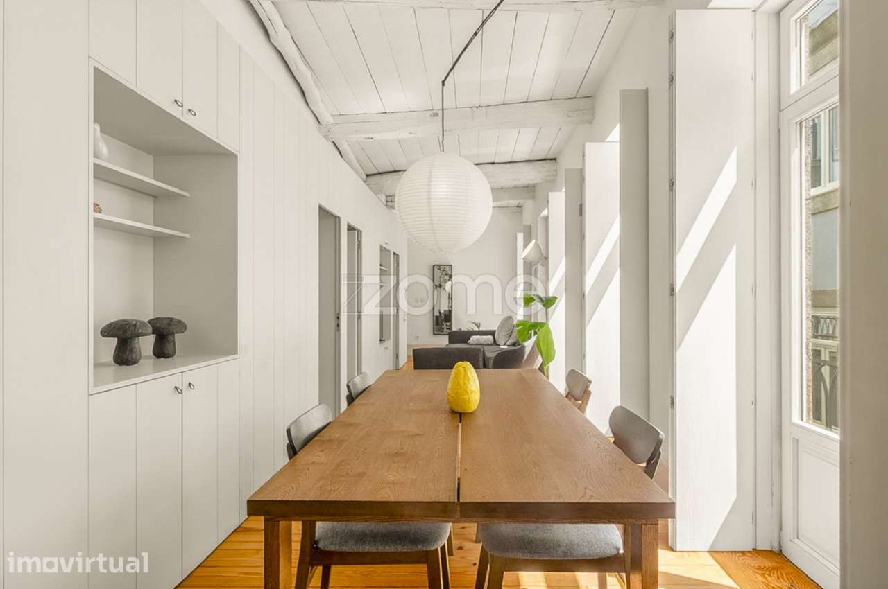 Apartamento T2 a 100 metros da Torre dos Clérigos, Porto - Grande imagem: 2/27