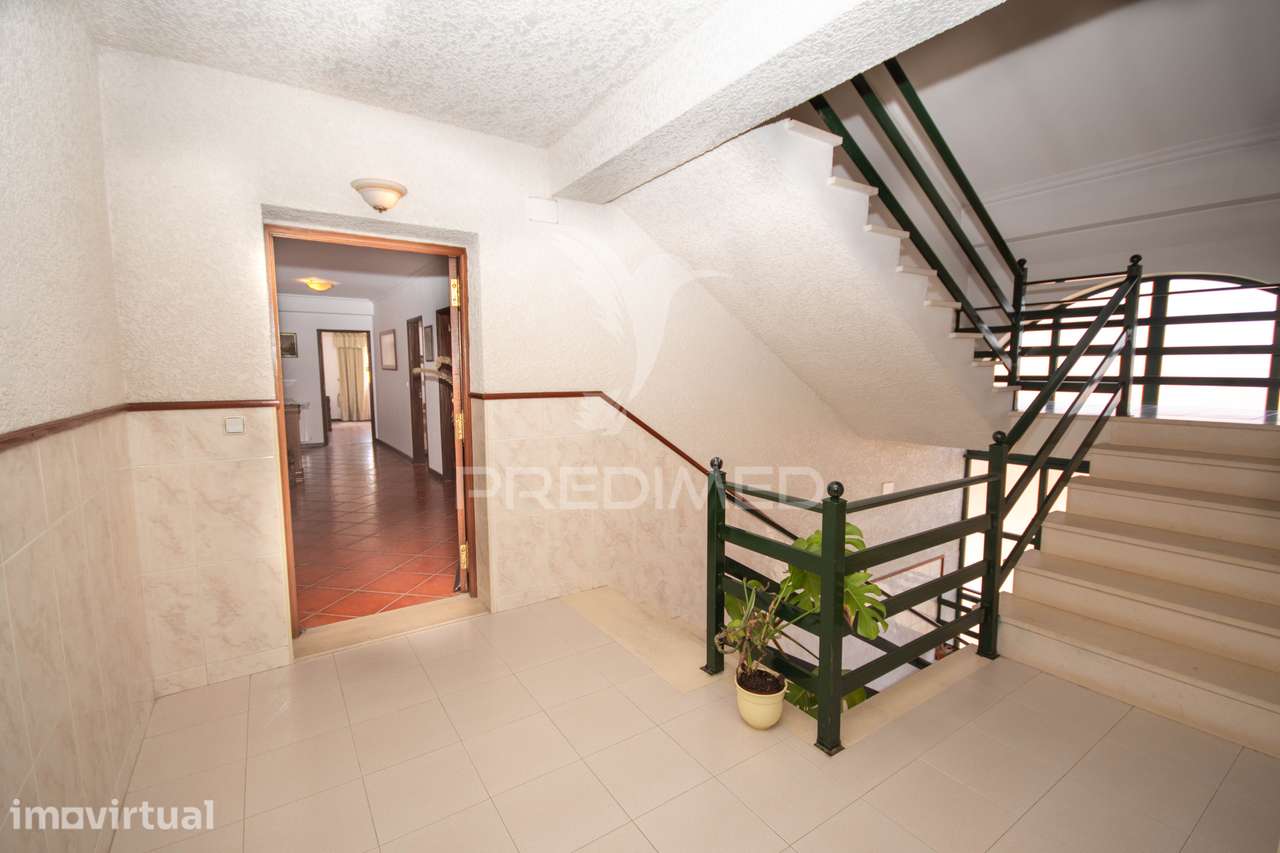 T3 com 162 m² com garagem e sótão no Bairro da Luz – Guarda - Grande imagem: 2/24