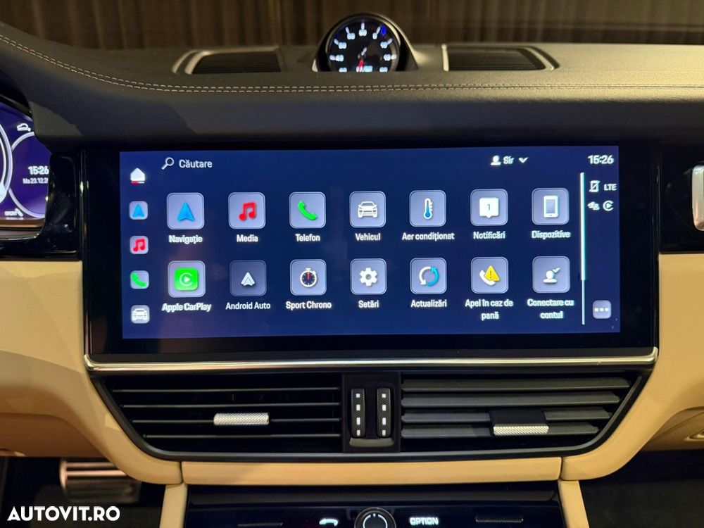 Porsche Cayenne Coupe GTS Tiptronic S - 28