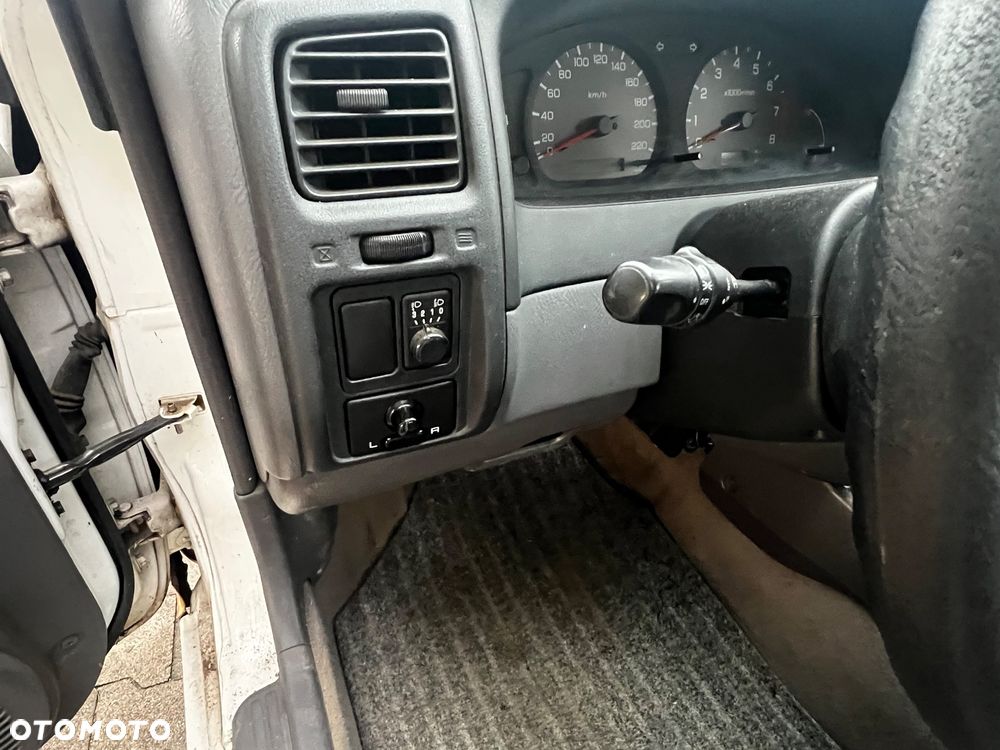 Nissan Almera 1.4 GX - 10