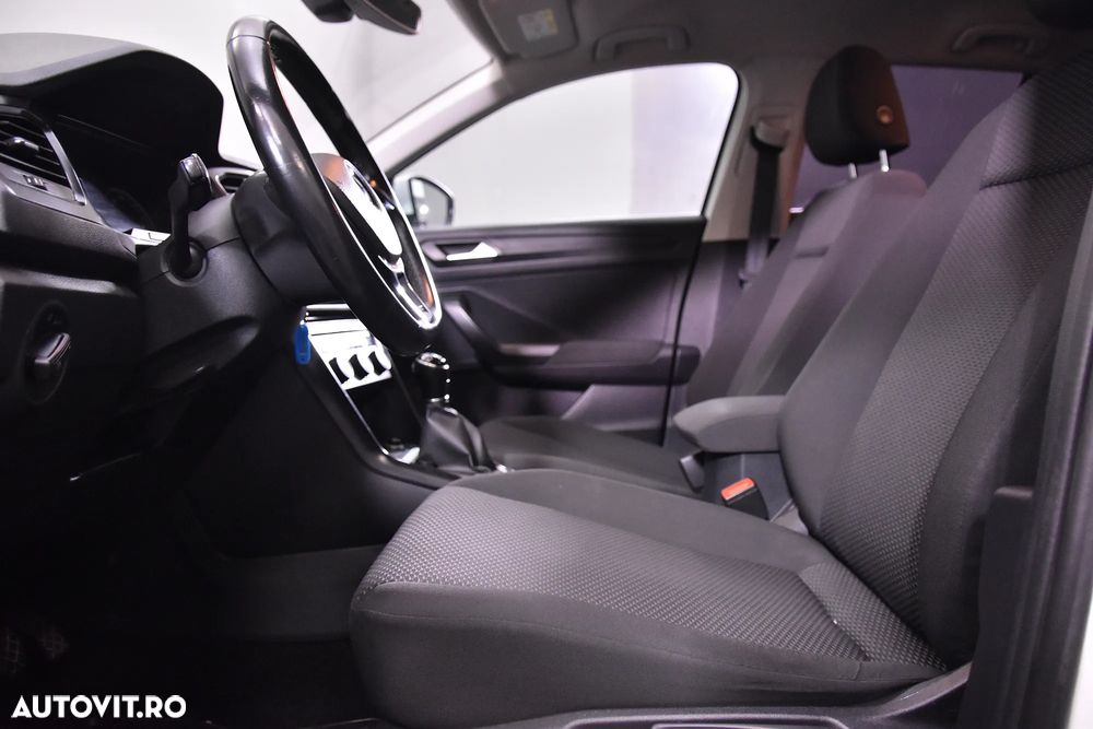 Volkswagen T-Roc - 19