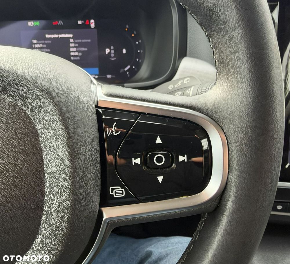 Volvo V90 Cross Country B4 D AWD Ultimate - 24
