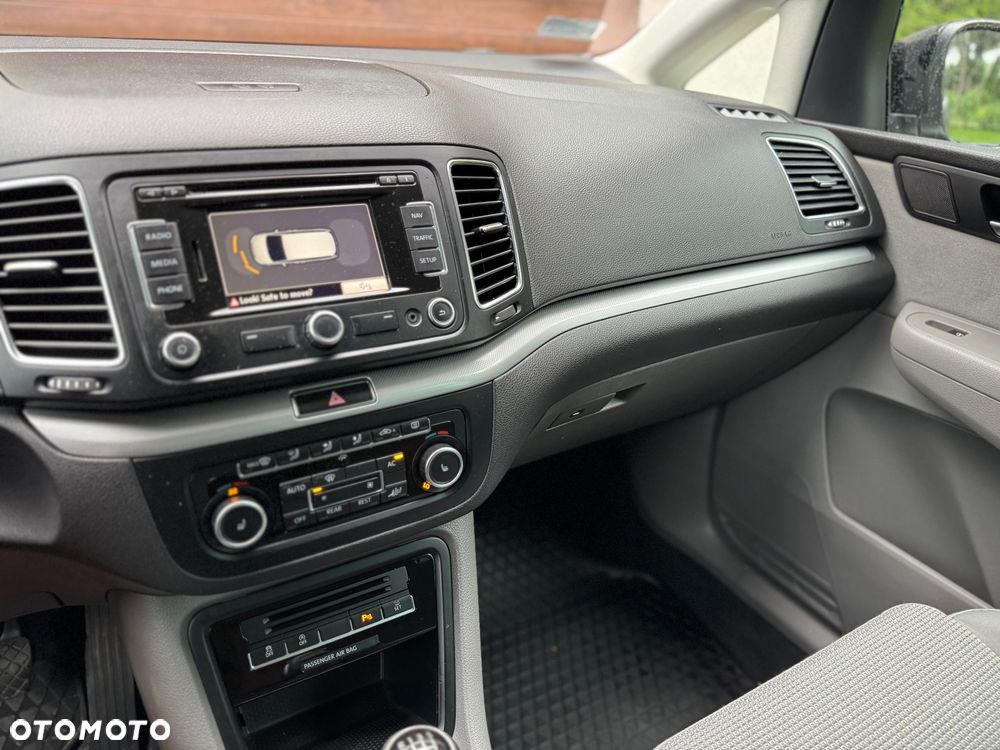 Volkswagen Sharan 2.0 TDI Comfortline - 24