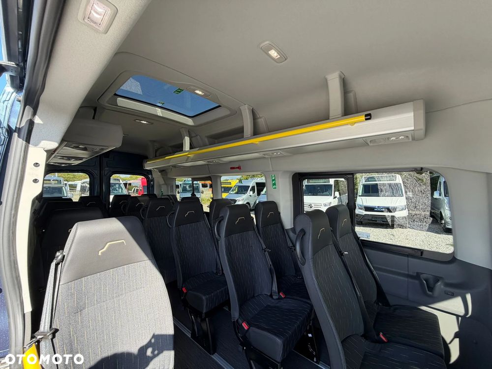 Ford Transit - 12