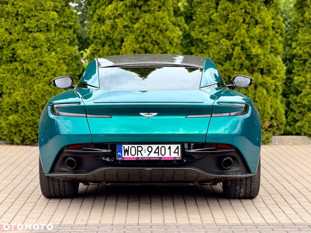 Aston Martin DB11 - 14