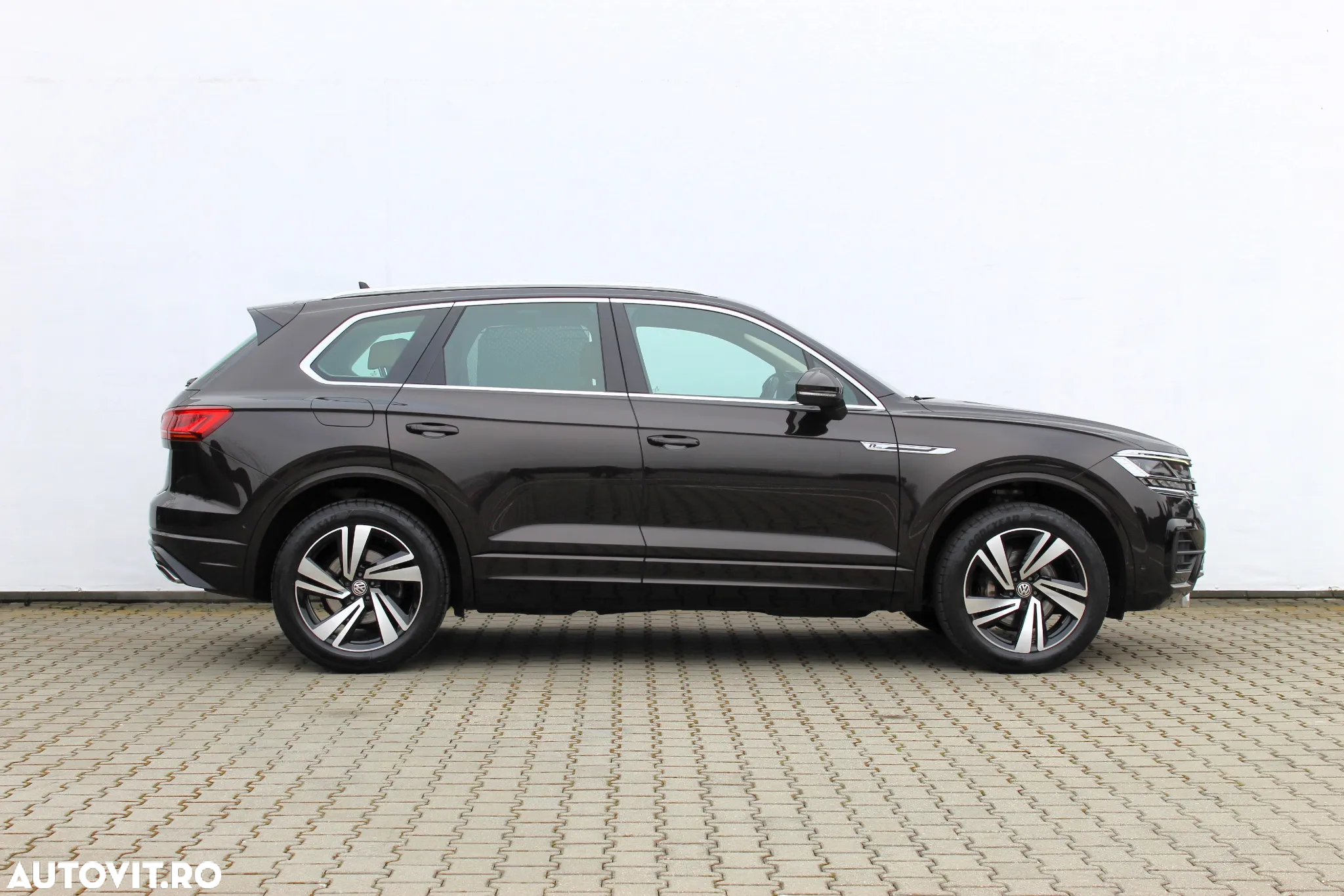 Volkswagen Touareg 3.0 V6 TDI 4Motion DPF Automatik R-Line - 6