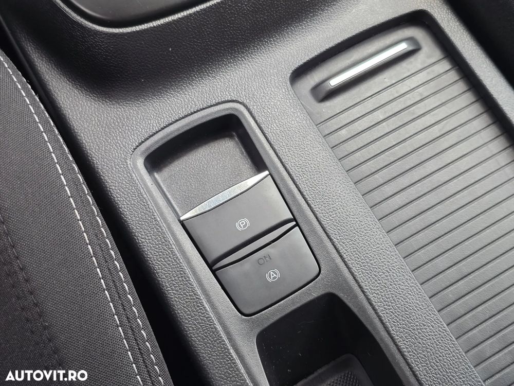 Ford Focus - 31