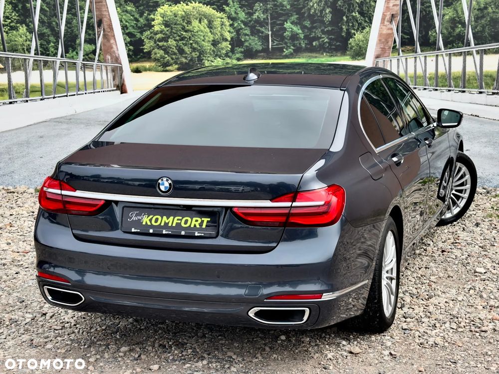 BMW Seria 7 - 12