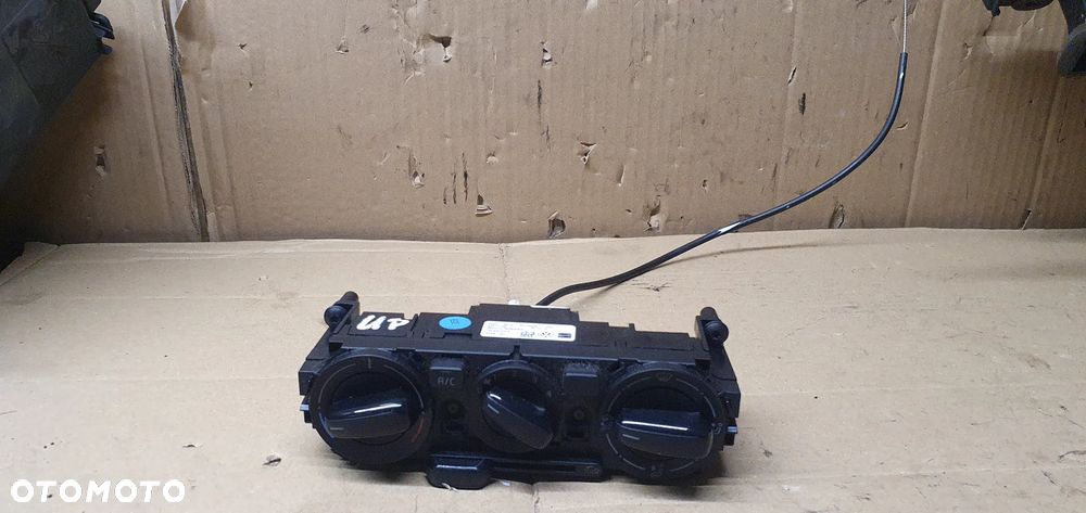 Panel nawiewu klimatyzacji klimy VW UP 1S0820045R - 1