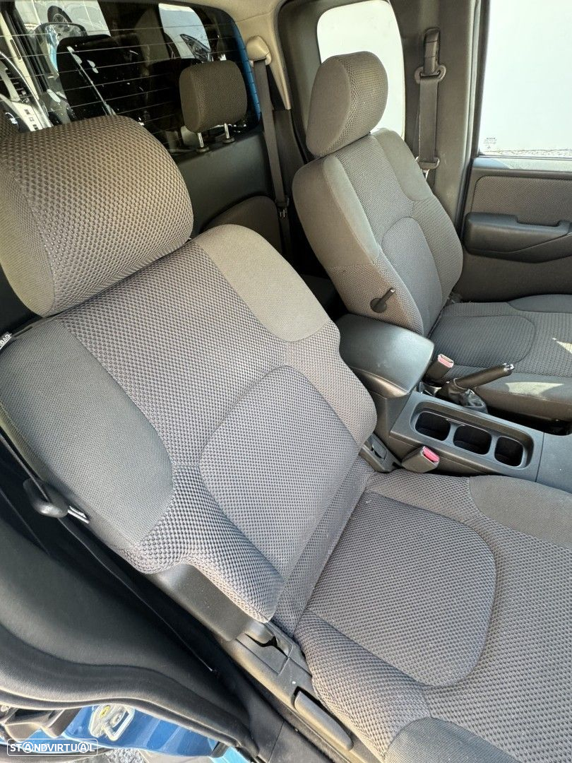 Nissan Navara 2.5 dCi KC LE+BDT - 20