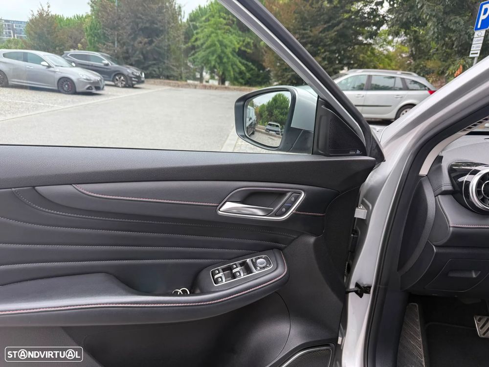 MG EHS 1.5 T-GDI Plug-in Hybrid Luxury - 14