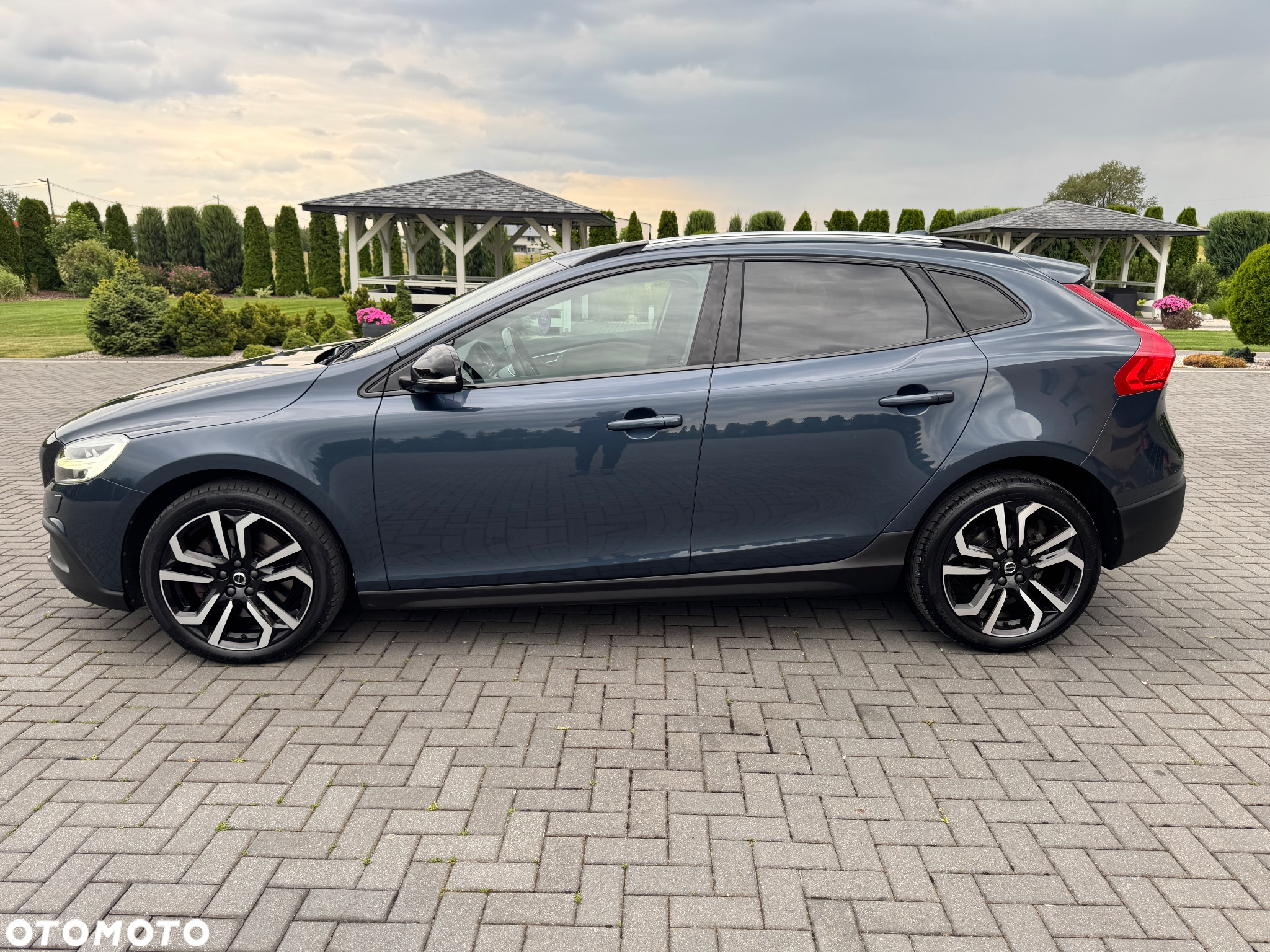 Volvo V40 Cross Country D2 Geartronic Summum - 2