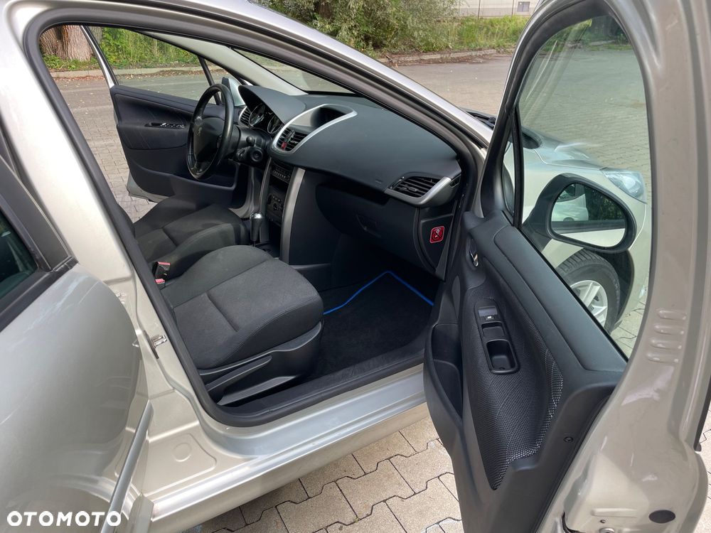 Peugeot 207 120 VTi Automatik Premium - 19