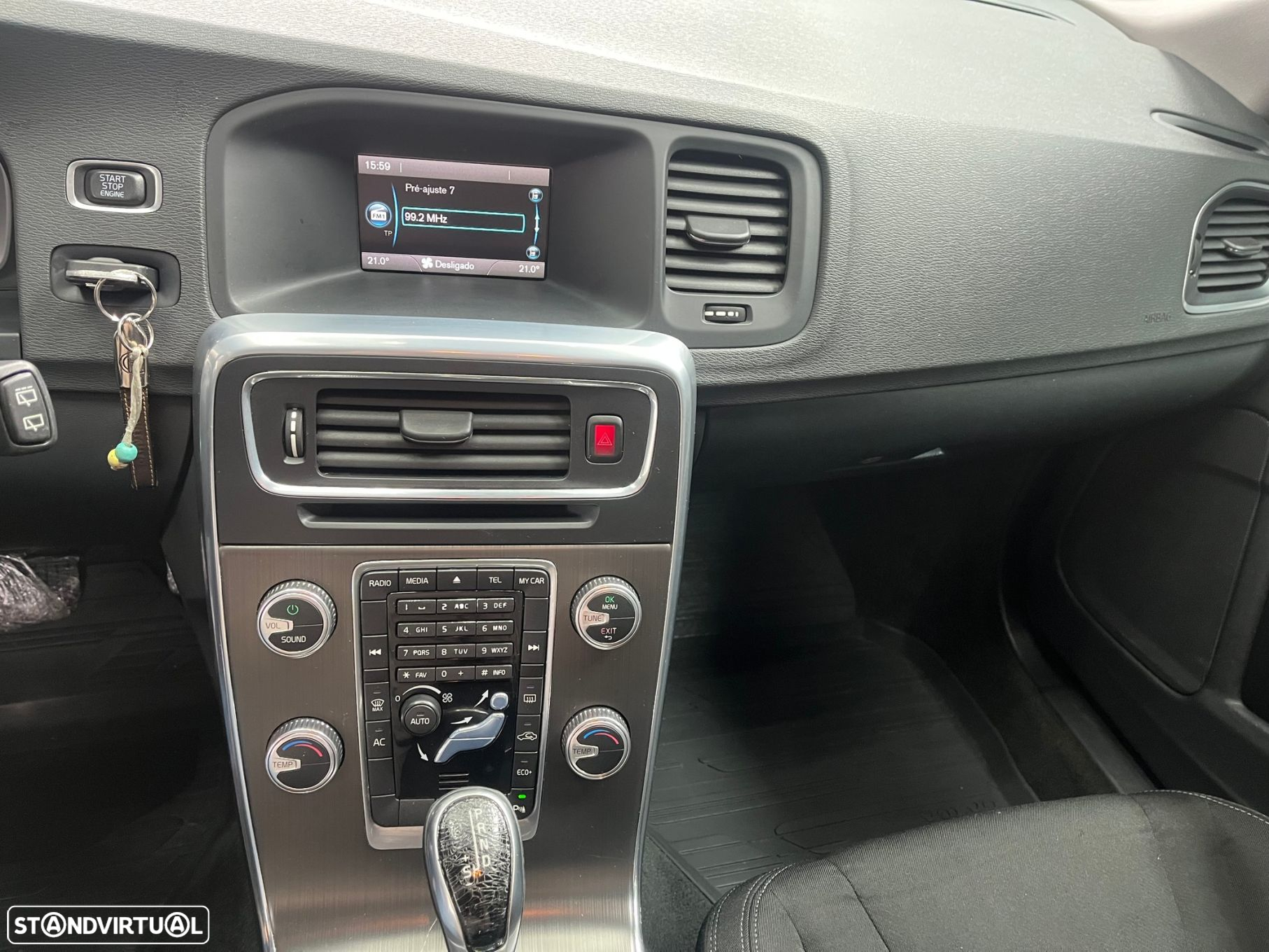 Volvo V60 2.0 D2 Kinetic Geartronic - 11