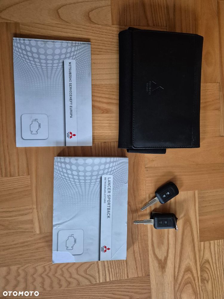 Mitsubishi Lancer 1.6 Invite - 26