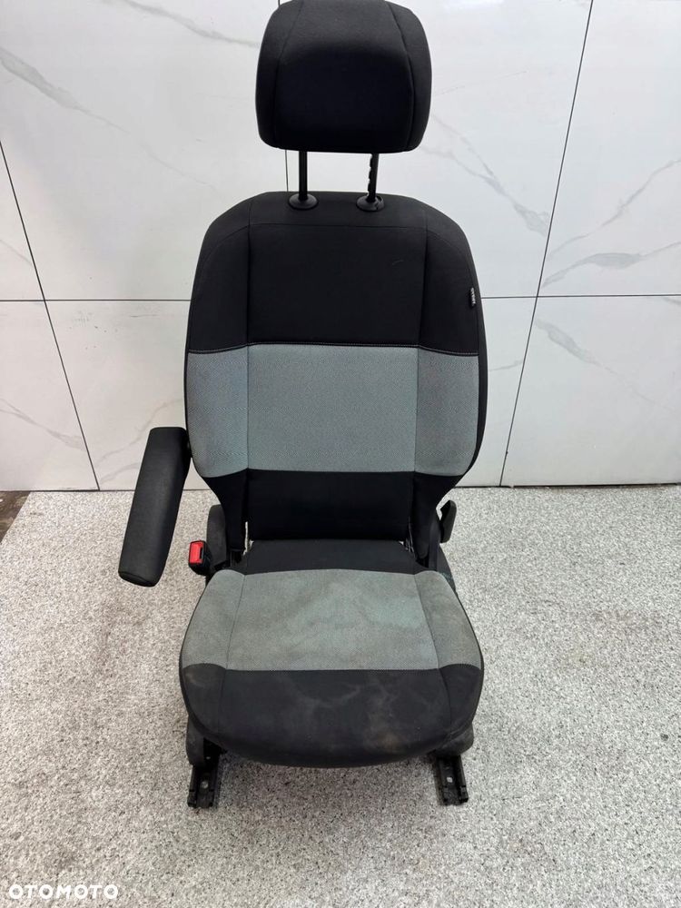 fotel lewy przód berlingo iii 2018- - 7
