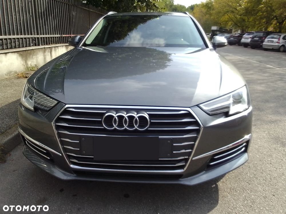 Audi A4 - 1